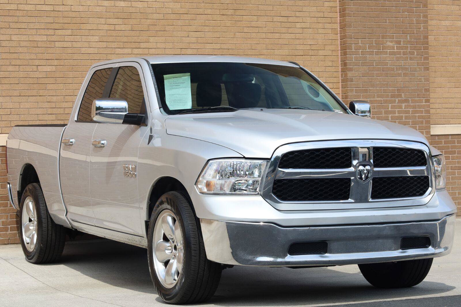Used 2015 RAM 1500 Classic SLT RWD image 7