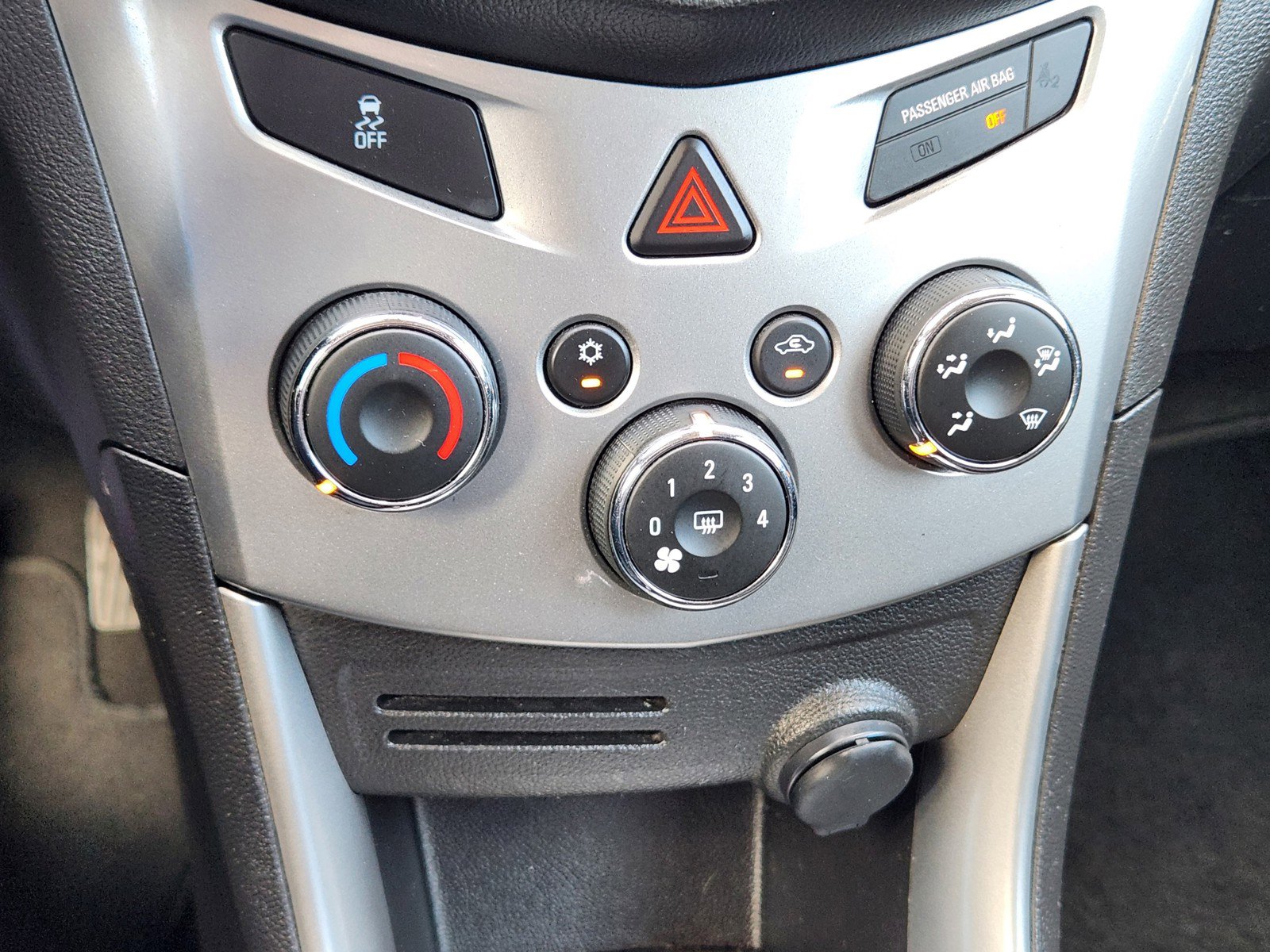 Used 2015 Chevrolet Trax LT image 14