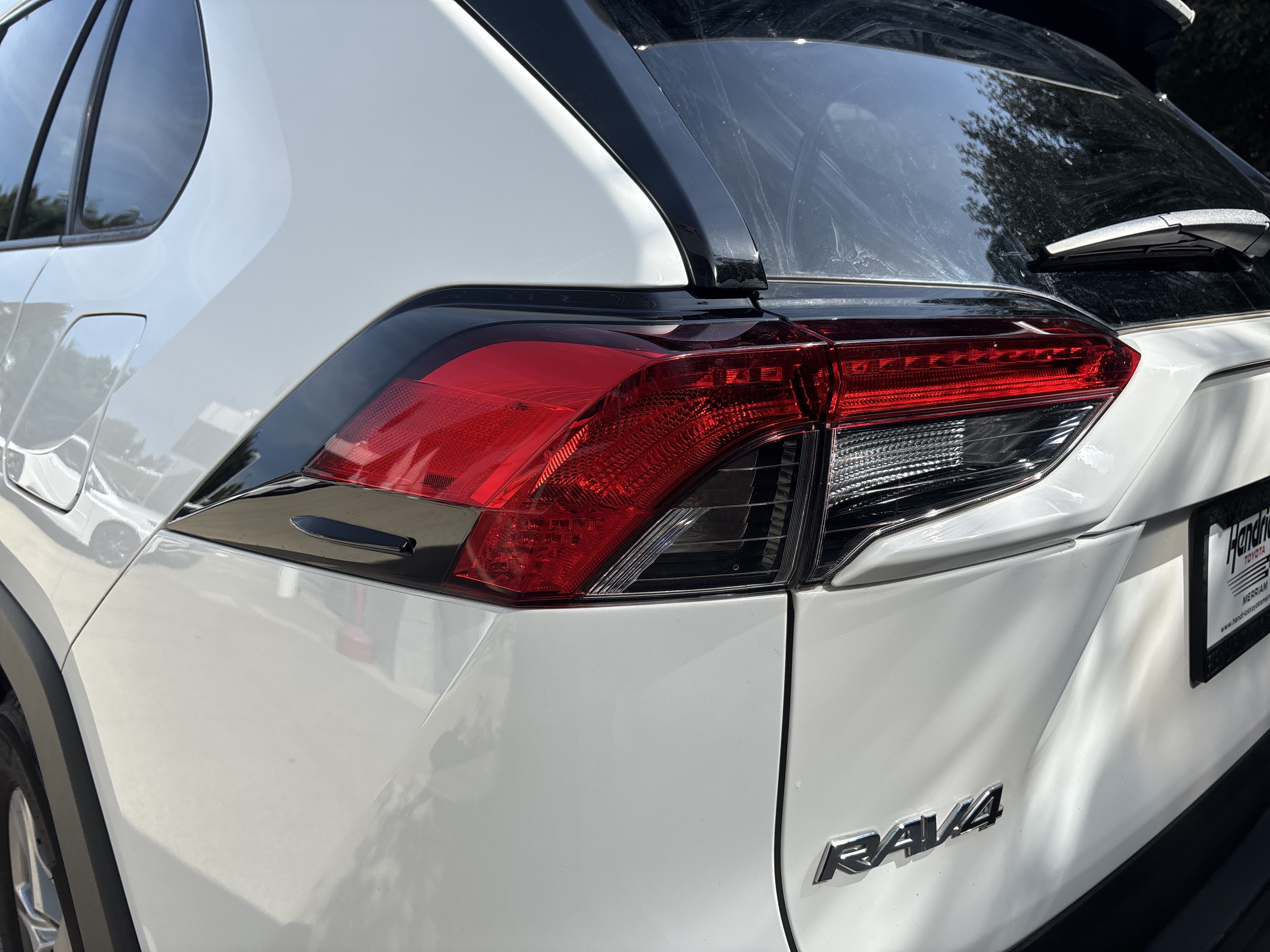 Used 2025 Toyota RAV4 XLE AWD/4WD image 12