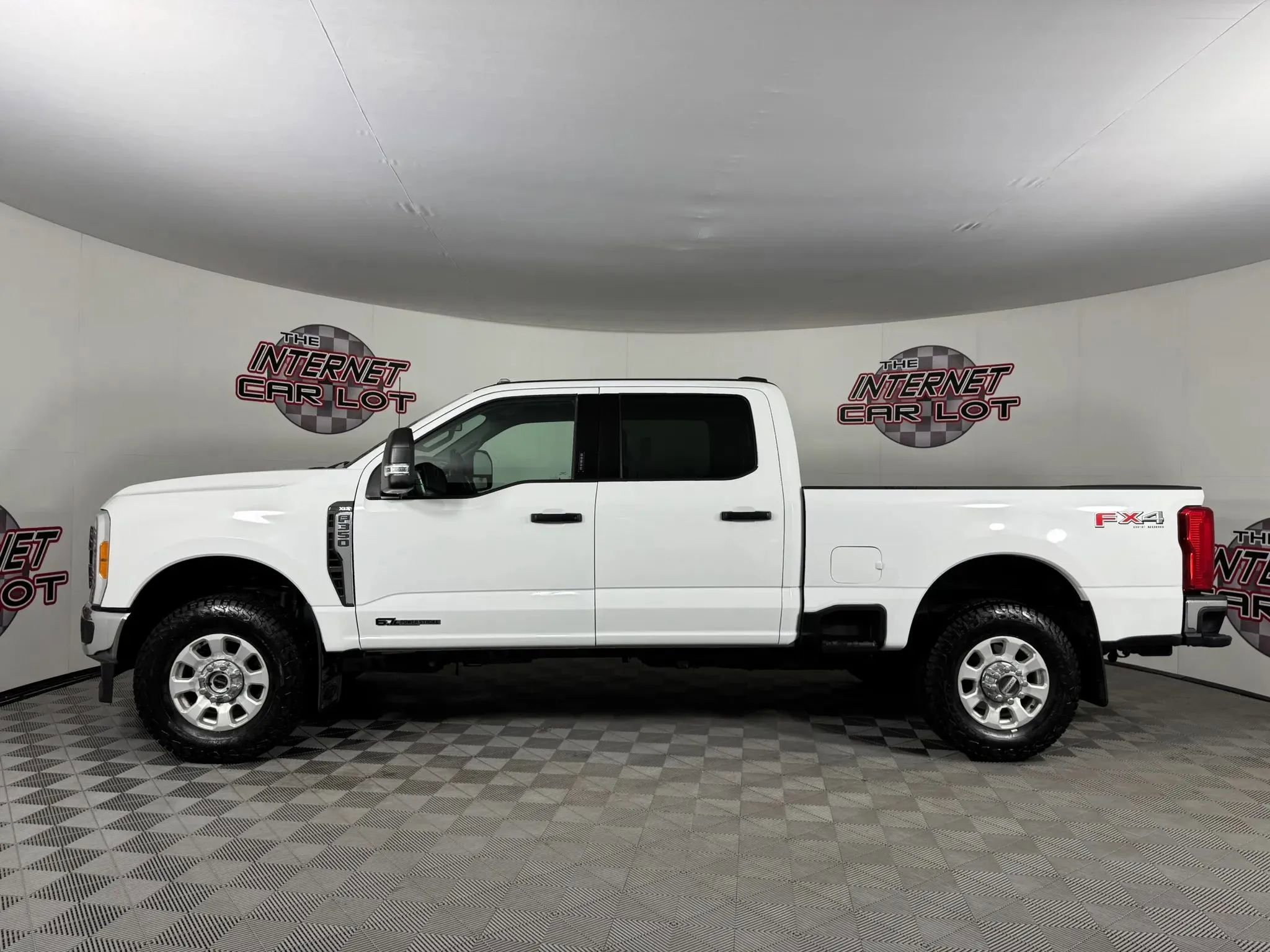 Used 2023 Ford F350 XLT AWD/4WD image 4