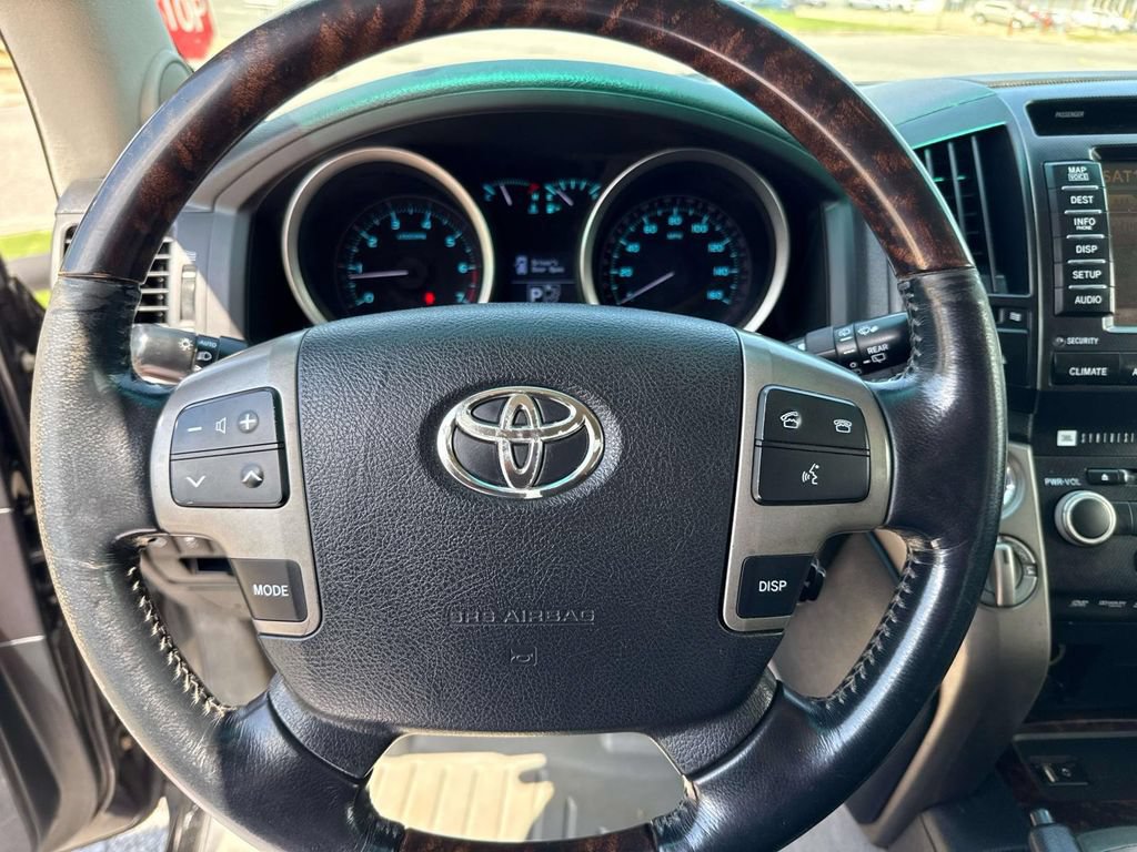 Used 2011 Toyota Land Cruiser w/ Upgrade Pkg AWD/4WD image 21