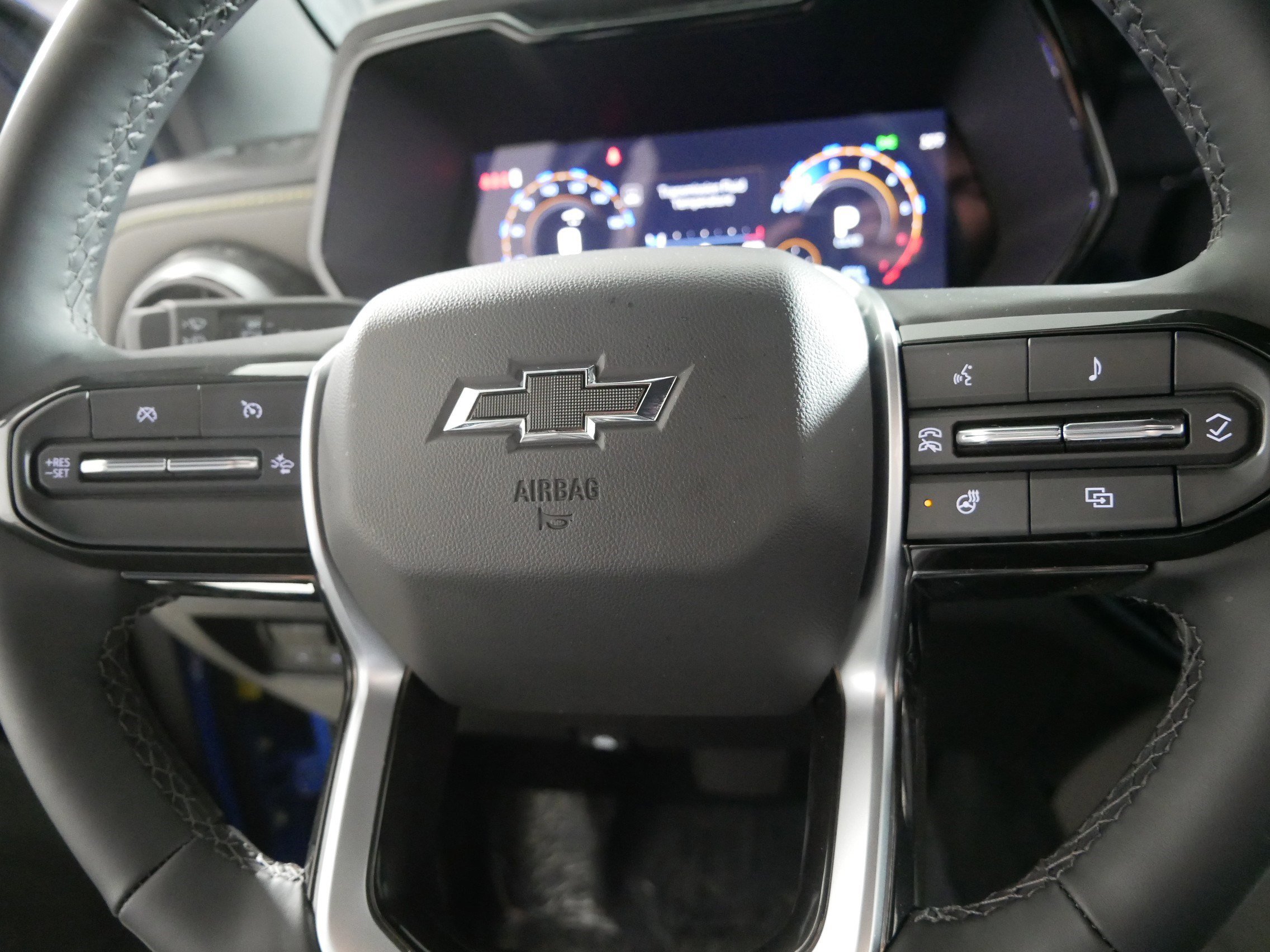 Used 2025 Chevrolet Colorado ZR2 w/ Technology Package image 25