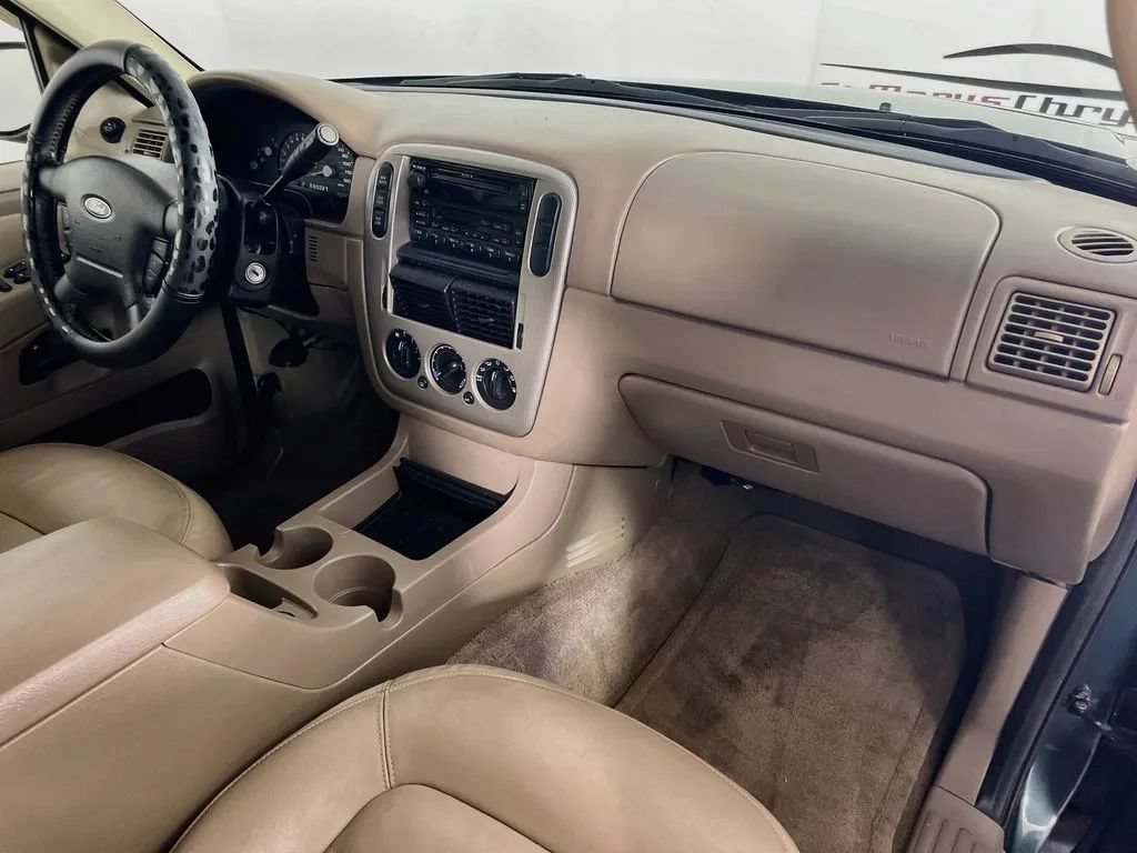 Used 2003 Ford Explorer XLT AWD/4WD image 27