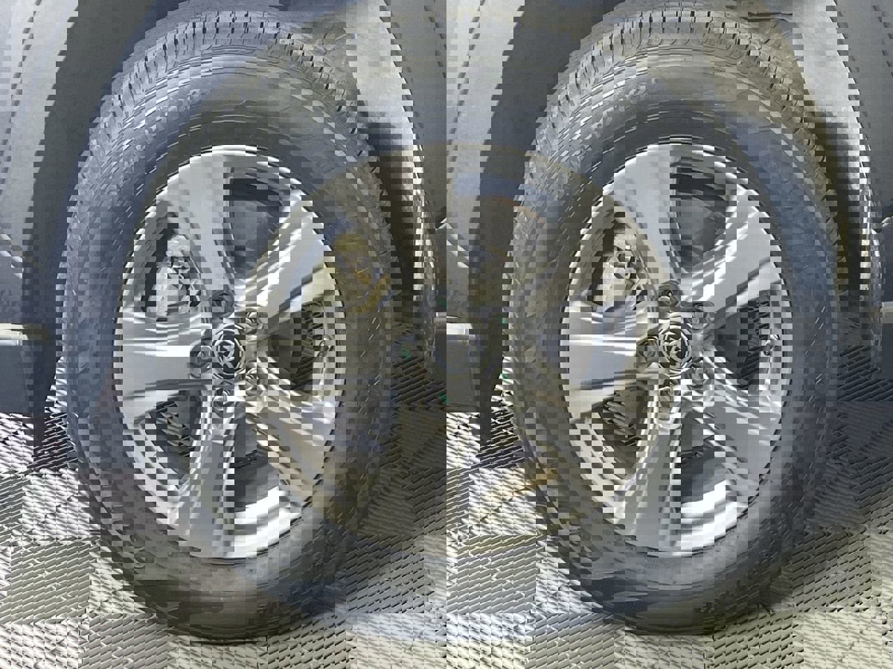 Used 2024 Toyota RAV4 LE image 9