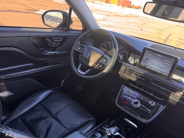 Used 2022 Lincoln Corsair Standard w/ Premium Package image 13