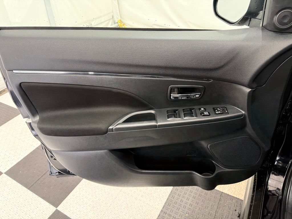 Used 2026 Mitsubishi Outlander Sport ES AWD/4WD image 15