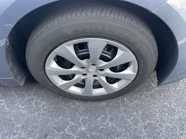 Used 2023 Toyota Corolla LE FWD image 2