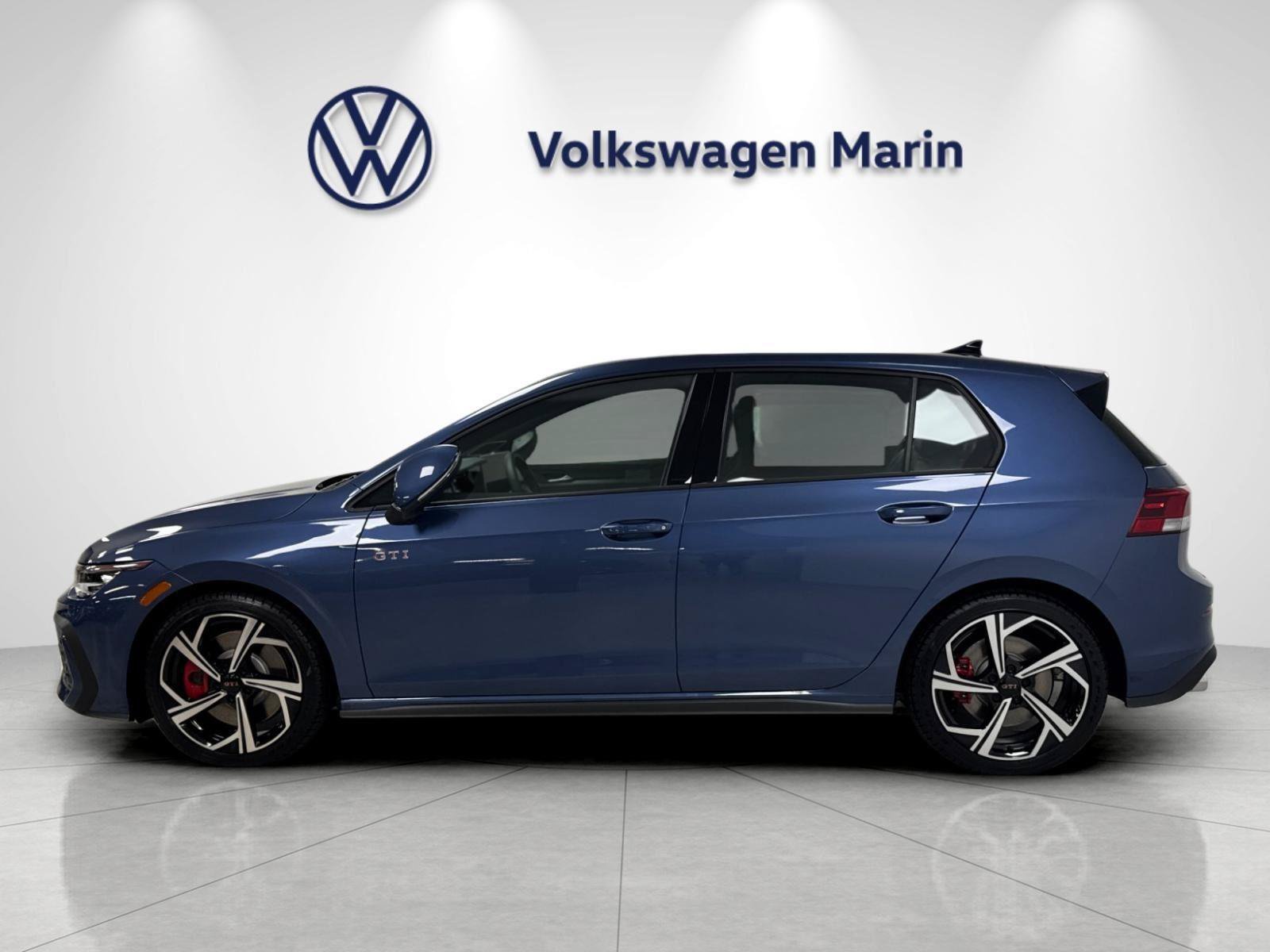 New 2026 Volkswagen Golf SE FWD image 2