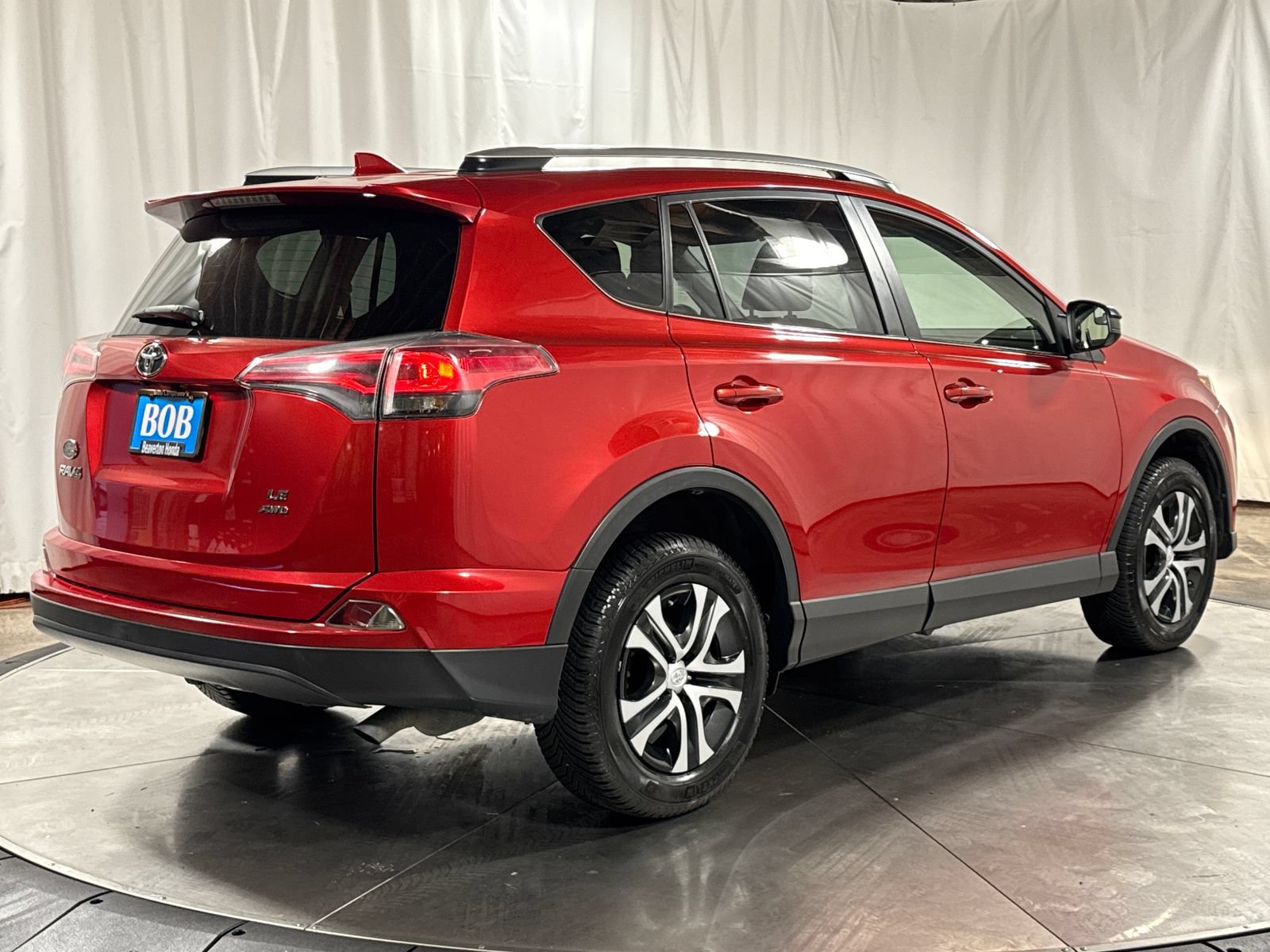 Used 2016 Toyota RAV4 LE AWD/4WD image 10