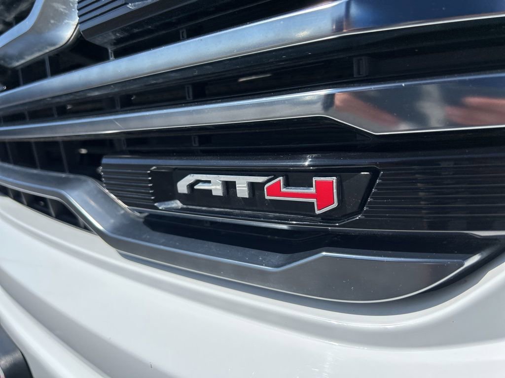 Used 2025 GMC Sierra 1500 AT4 AWD/4WD image 10