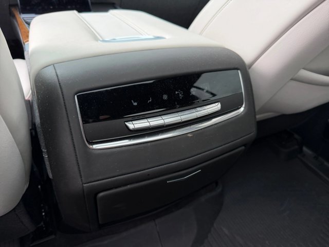 Used 2025 Cadillac Escalade ESV Sport Platinum w/ LPO, Floor Liner Package AWD/4WD image 19