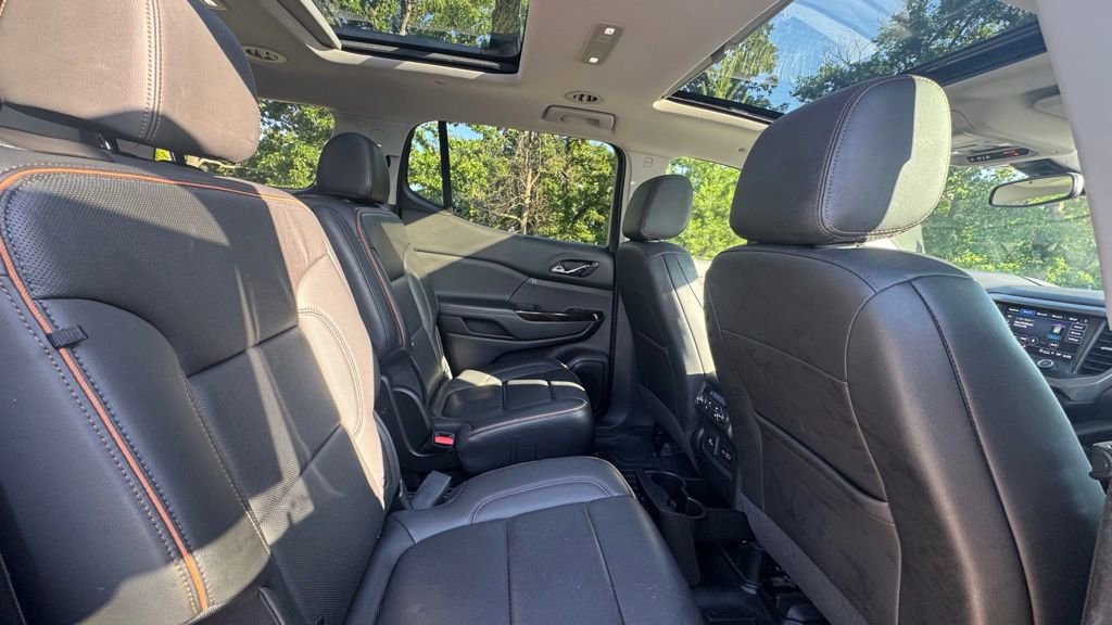 Used 2023 GMC Acadia AT4 w/ Technology Package AWD/4WD image 10
