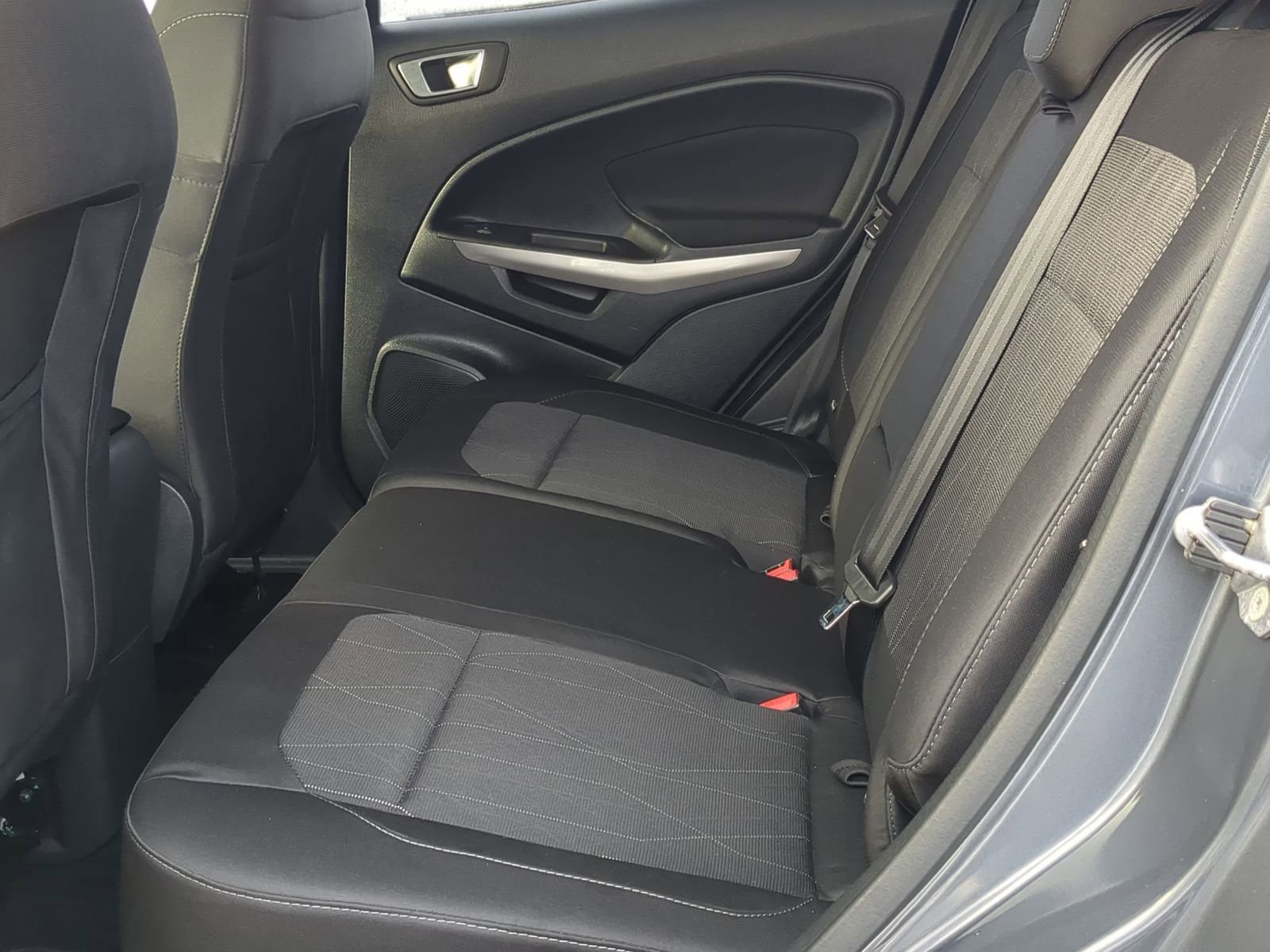 Used 2018 Ford EcoSport SE image 23