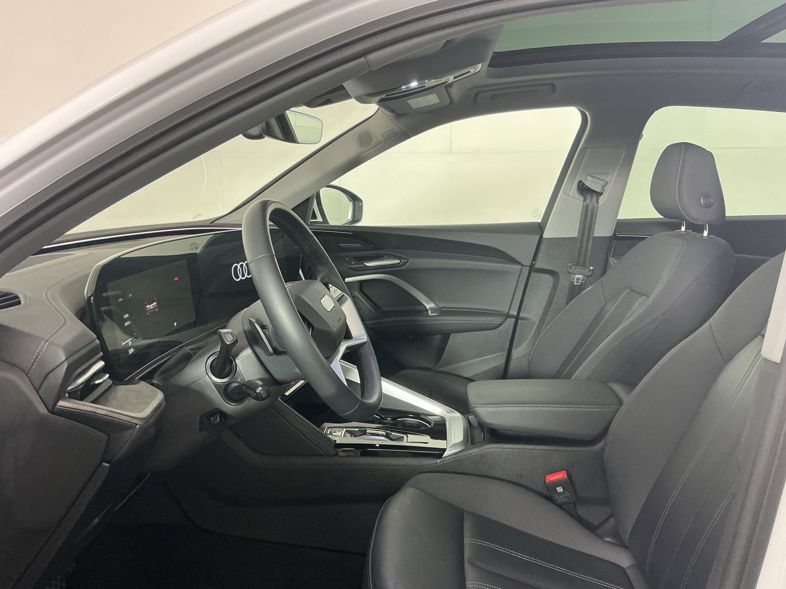 Used 2025 Audi Q5 Premium Plus w/ Premium Plus AWD/4WD image 11