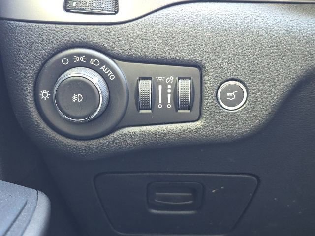 Used 2020 Jeep Cherokee Limited image 13