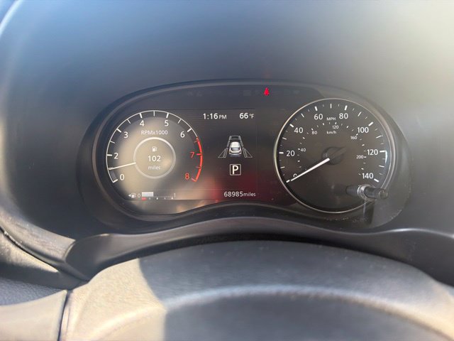 Used 2023 Nissan Kicks SR w/ SR Premium Package FWD image 23