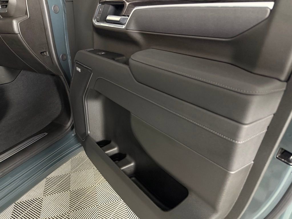 Used 2026 Chevrolet Silverado 3500 LTZ w/ LTZ Plus Package image 34