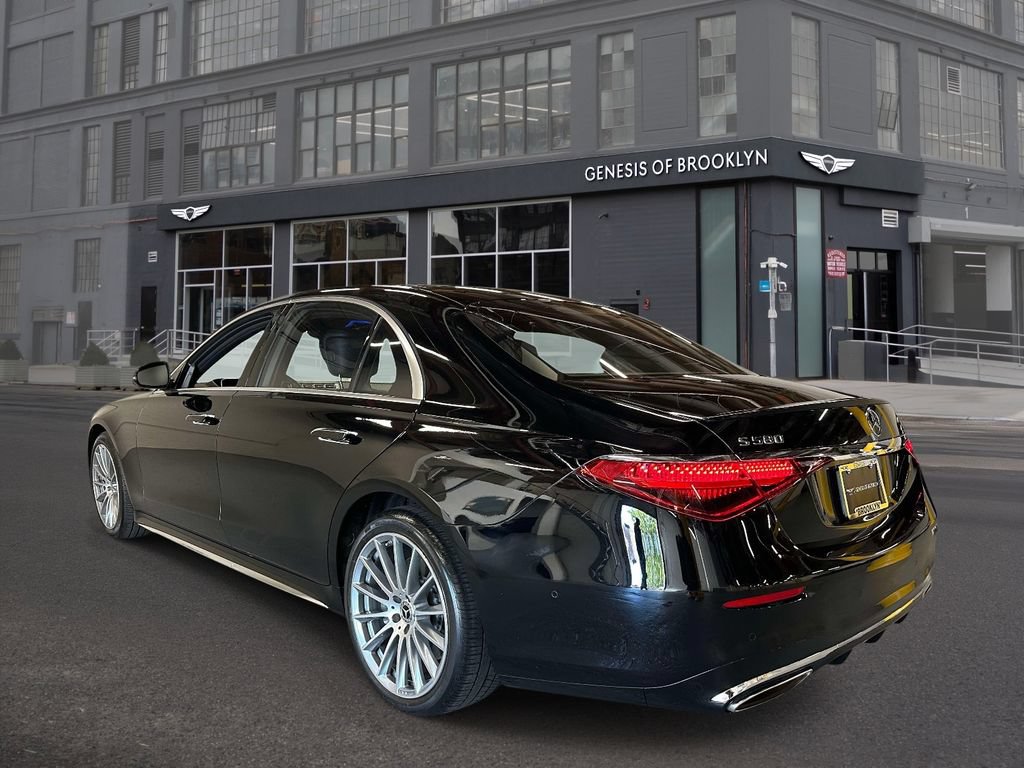 Used 2023 Mercedes-Benz S 580 4MATIC Sedan image 3