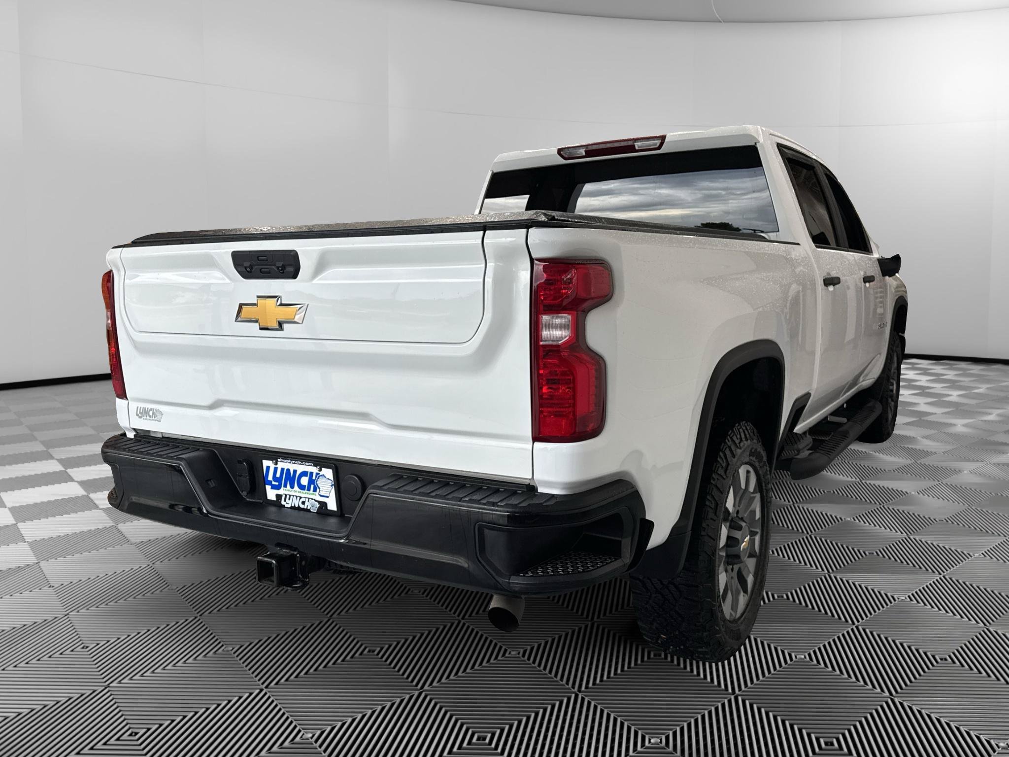 Used 2024 Chevrolet Silverado 2500 Custom w/ Custom Convenience Package AWD/4WD image 5