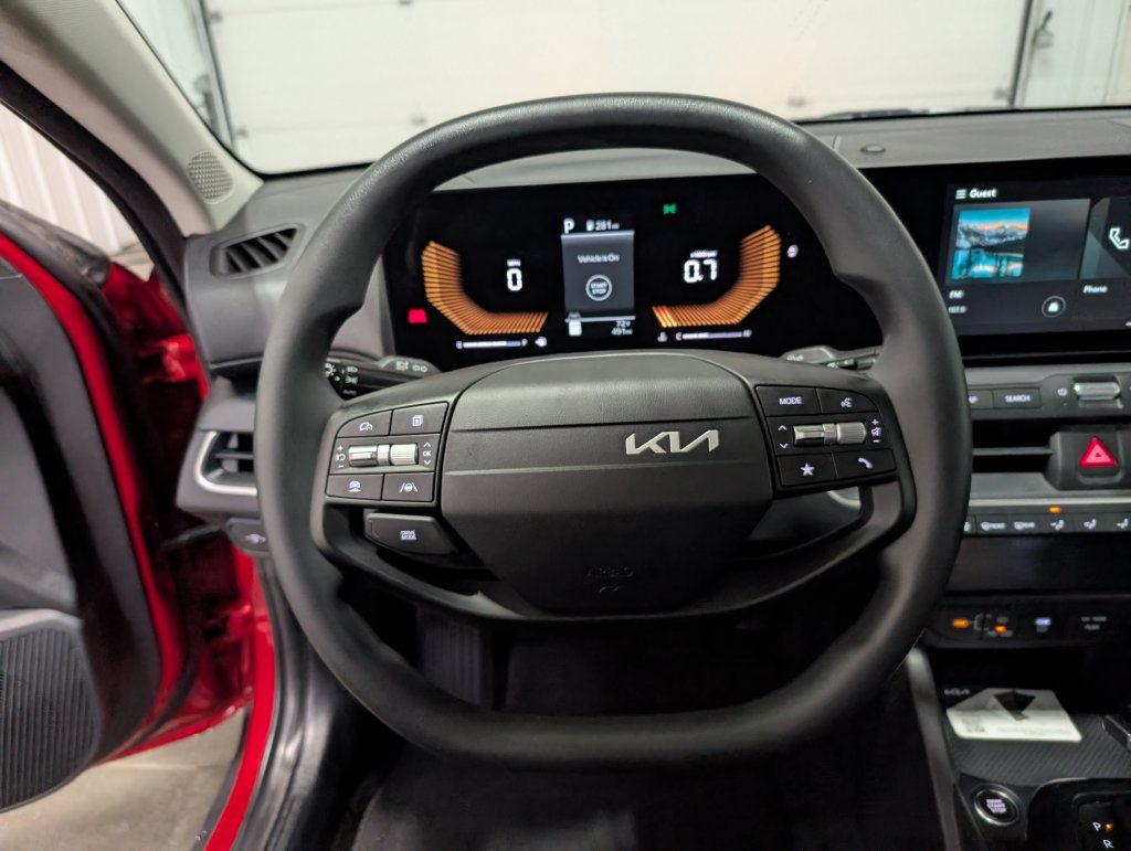 Used 2026 Kia K4 FWD image 16