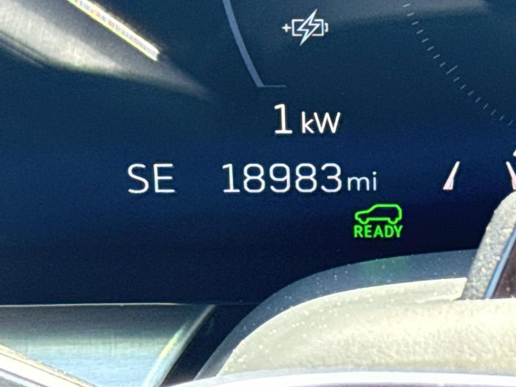 Certified 2025 Cadillac Lyriq Sport w/ LPO, Floor Liner Package AWD/4WD image 40