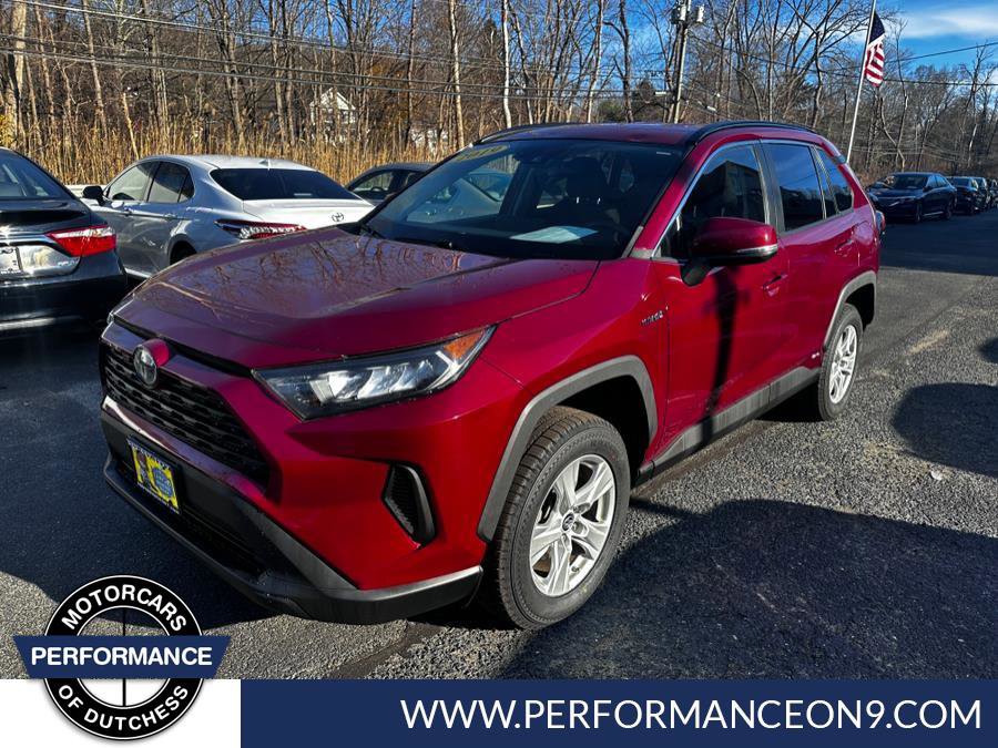 Used 2019 Toyota RAV4 LE w/ Carpet Mat Package AWD/4WD image 4