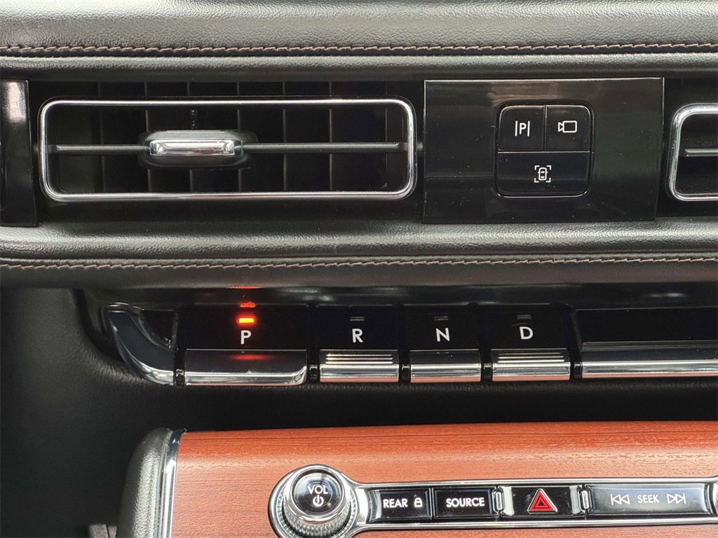 Used 2022 Lincoln Aviator Reserve w/ Elements Package Plus image 6