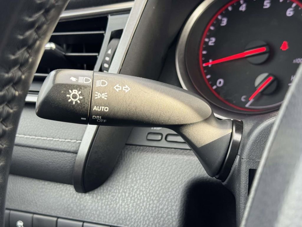 Used 2023 Toyota Camry XSE image 21