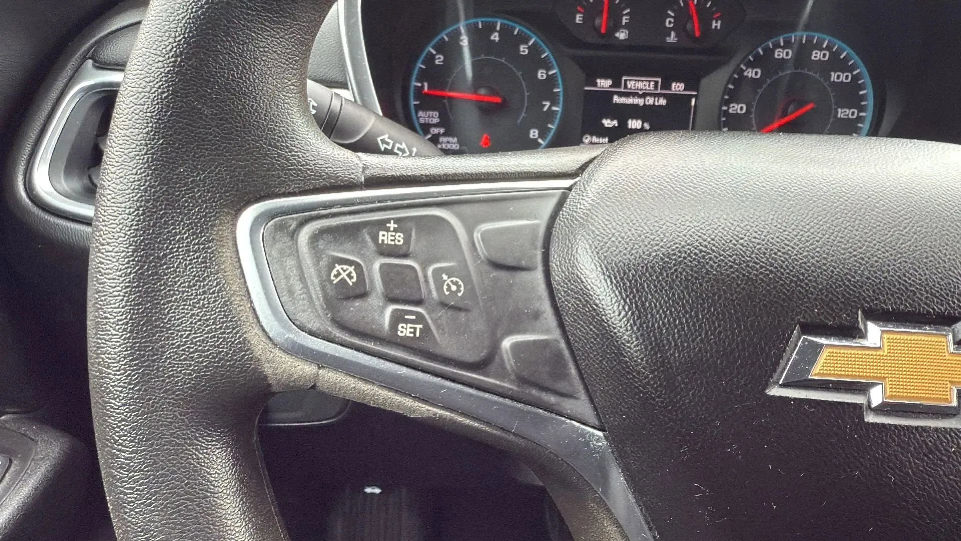 Used 2018 Chevrolet Equinox LT image 12