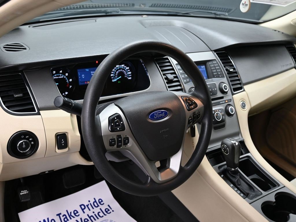 Used 2016 Ford Taurus SE image 15