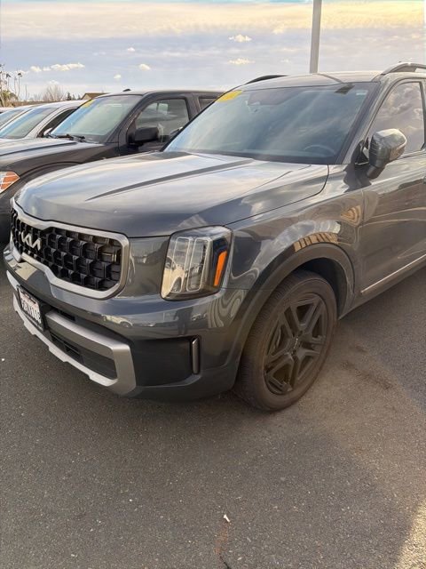 Used 2023 Kia Telluride EX X-Line image 2