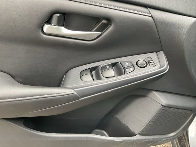 Used 2025 Nissan Sentra SV image 19