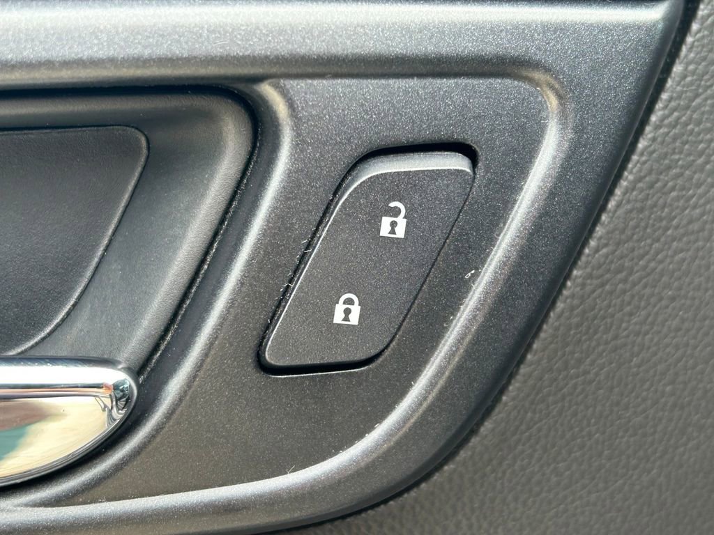 Used 2017 Chevrolet Tahoe Premier RWD image 27