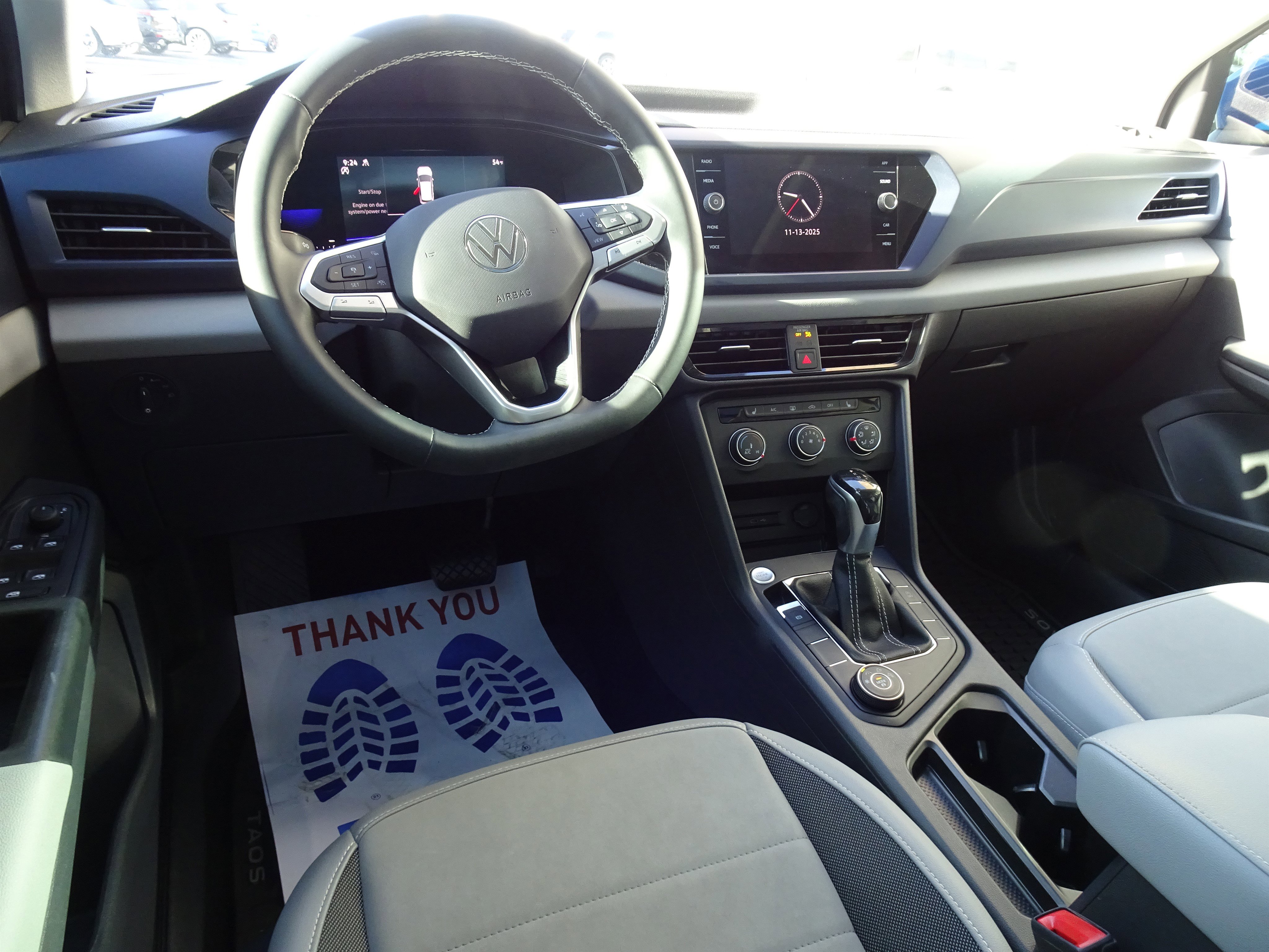 Used 2022 Volkswagen Taos SE w/ Panoramic Sunroof Package image 16