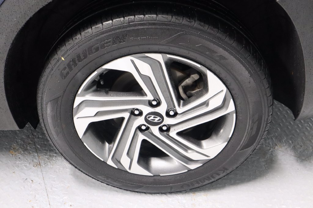 Used 2023 Hyundai Santa Fe SE FWD image 18