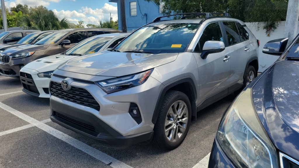 Used 2025 Toyota RAV4 XLE Premium w/ Weather Package FWD image 1