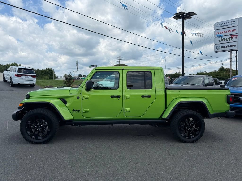 Used 2025 Jeep Gladiator Sport AWD/4WD image 7