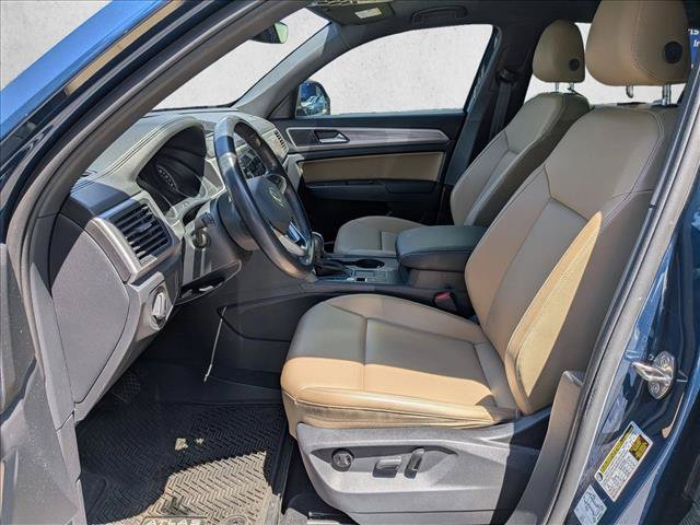 Used 2020 Volkswagen Atlas Cross Sport SE FWD image 16