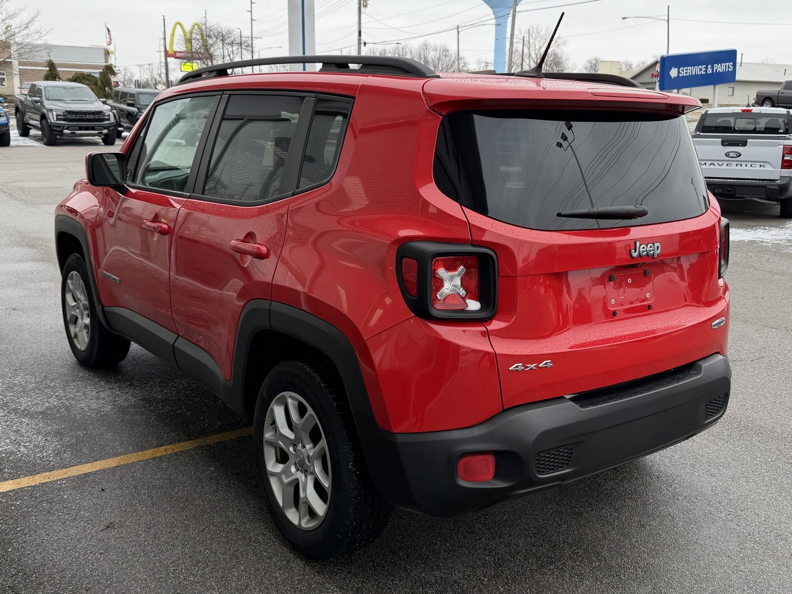 Used 2017 Jeep Renegade Latitude w/ Cold Weather Group image 5