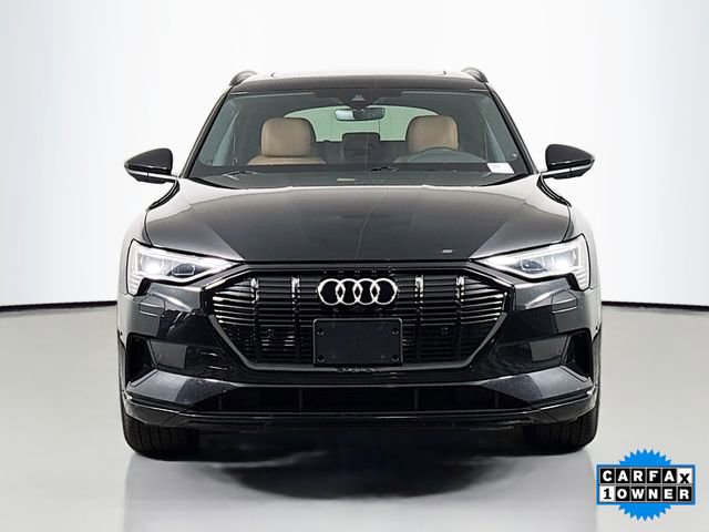 Used 2022 Audi e-tron Premium w/ Convenience Plus Package image 2