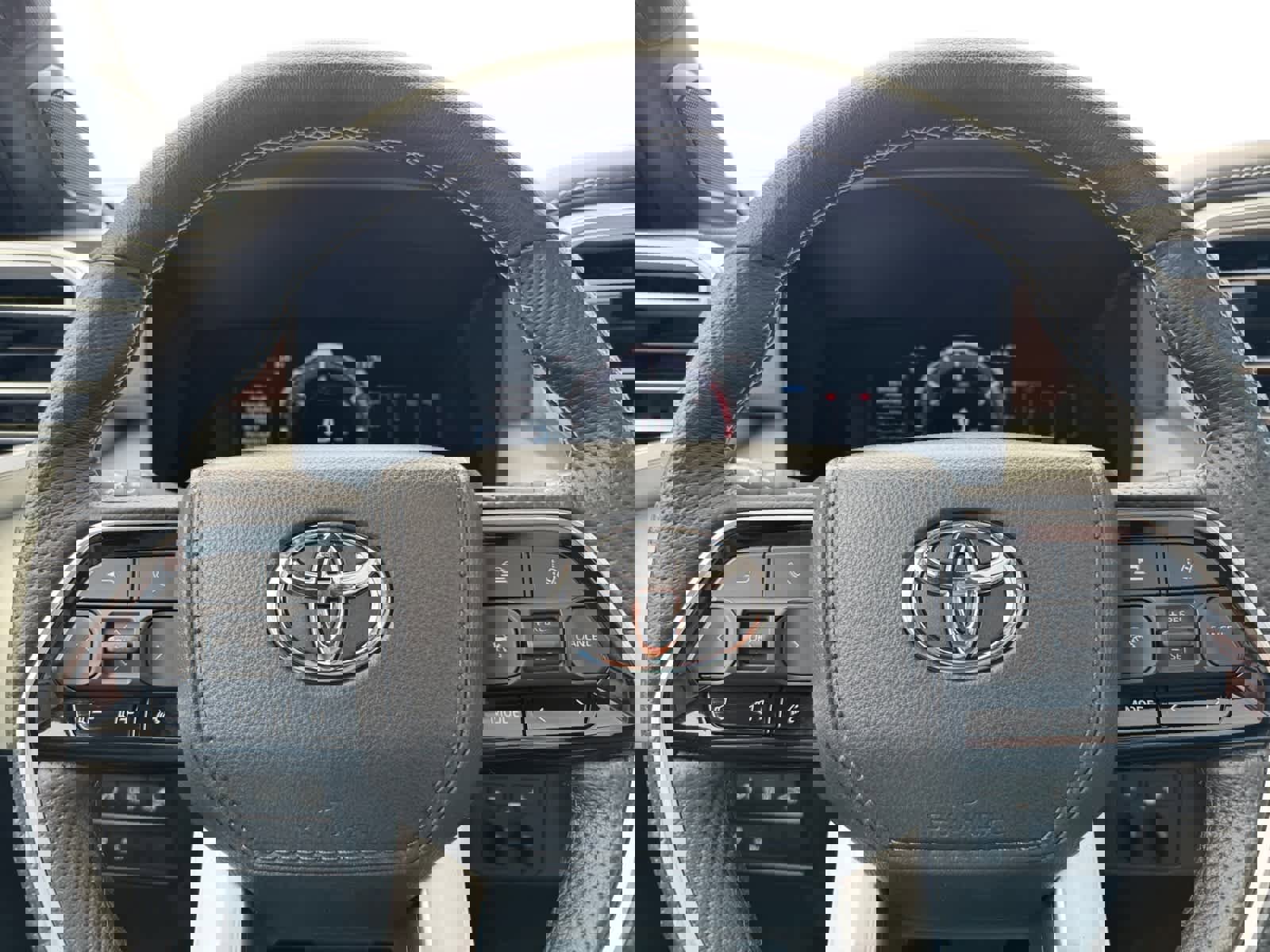 Used 2023 Toyota Sequoia Capstone AWD/4WD image 20