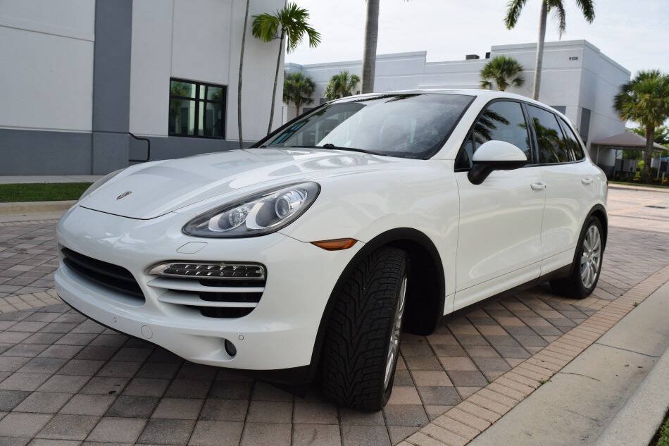 Used 2013 Porsche Cayenne Diesel AWD/4WD image 2