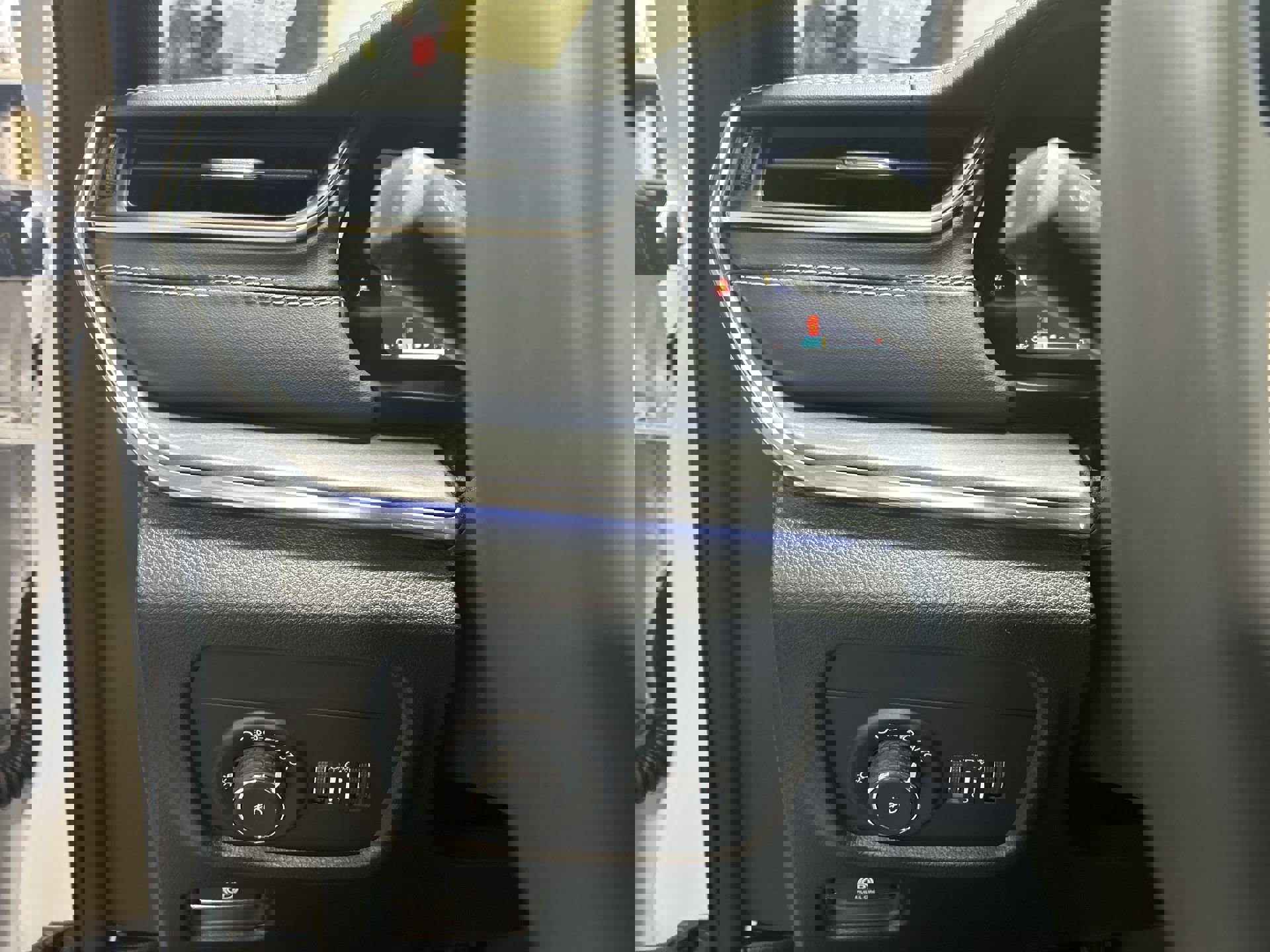 Used 2023 Jeep Grand Cherokee Overland w/ Luxury Tech Group IV image 19