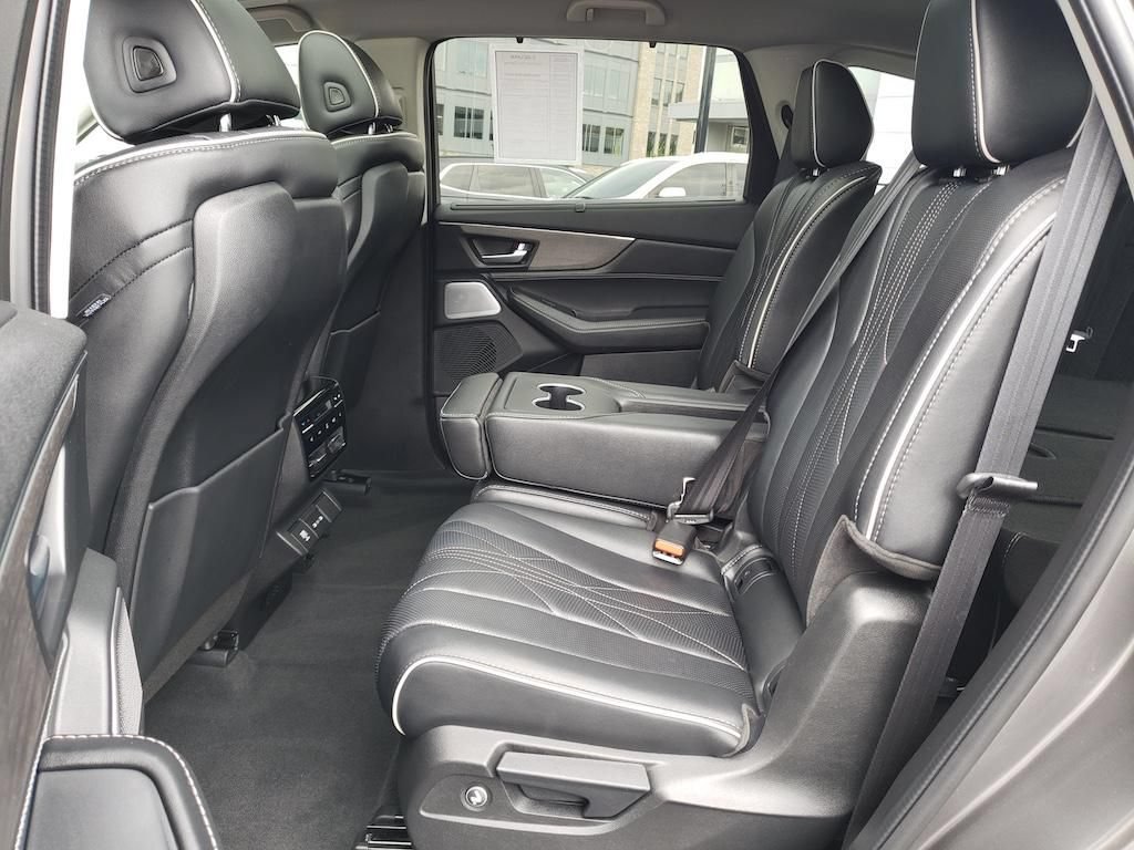 Certified 2026 Acura MDX w/ Advance Package AWD/4WD image 34