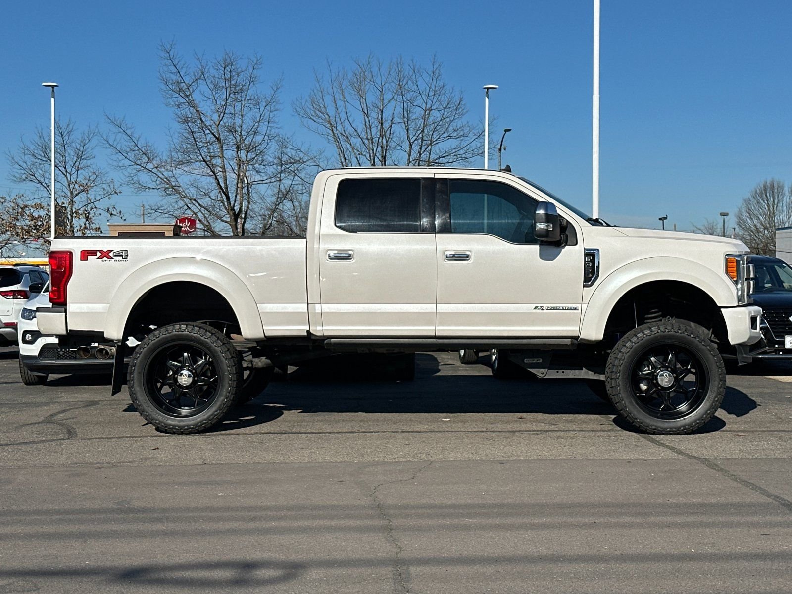 Used 2019 Ford F350 Platinum w/ Platinum Ultimate Package AWD/4WD image 3