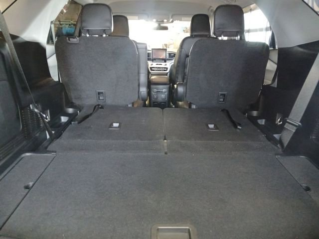 Used 2023 Ford Explorer XLT w/ Equipment Group 202A image 41