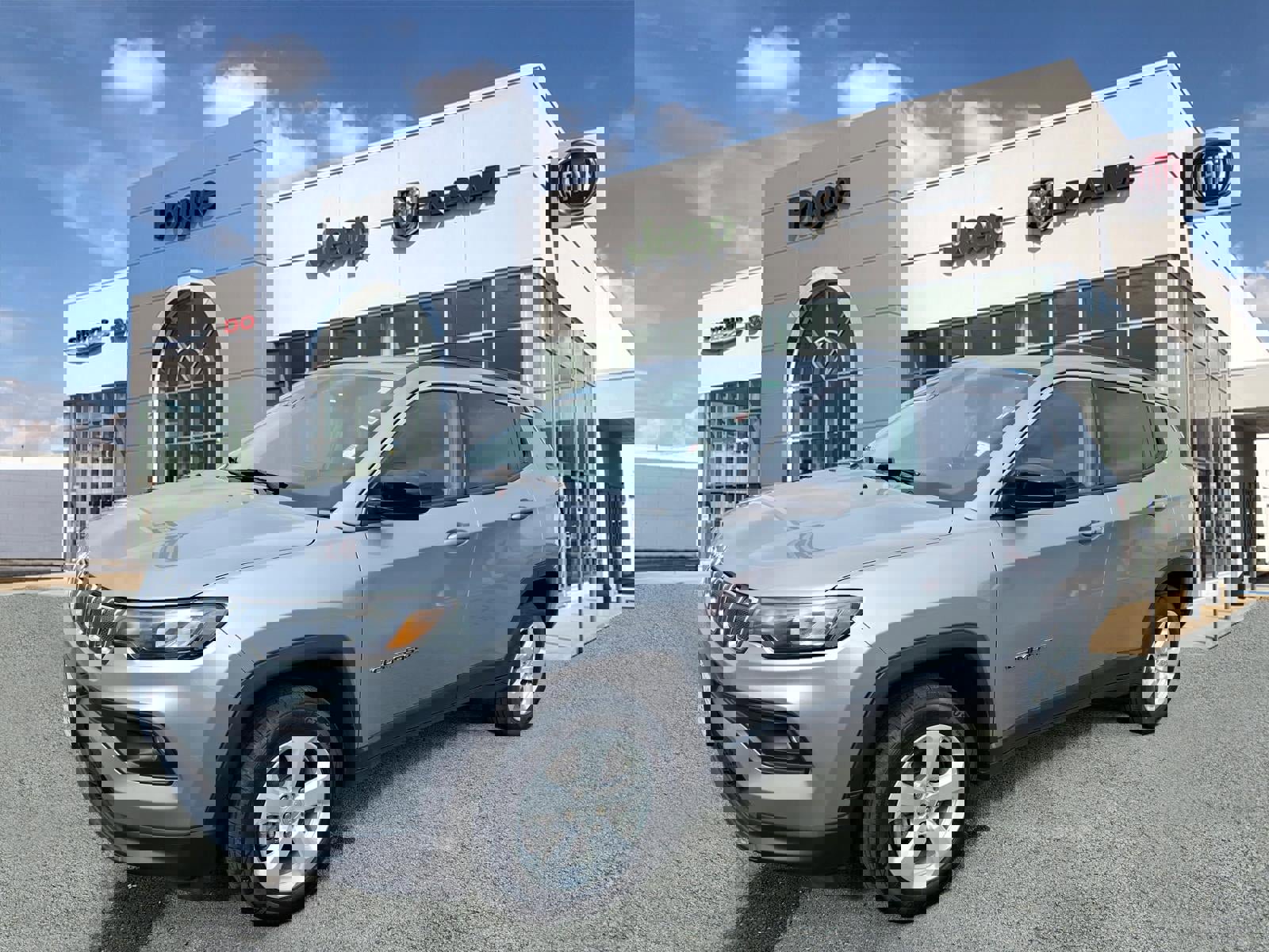 Used 2022 Jeep Compass Latitude w/ Sun and Sound Group image 4