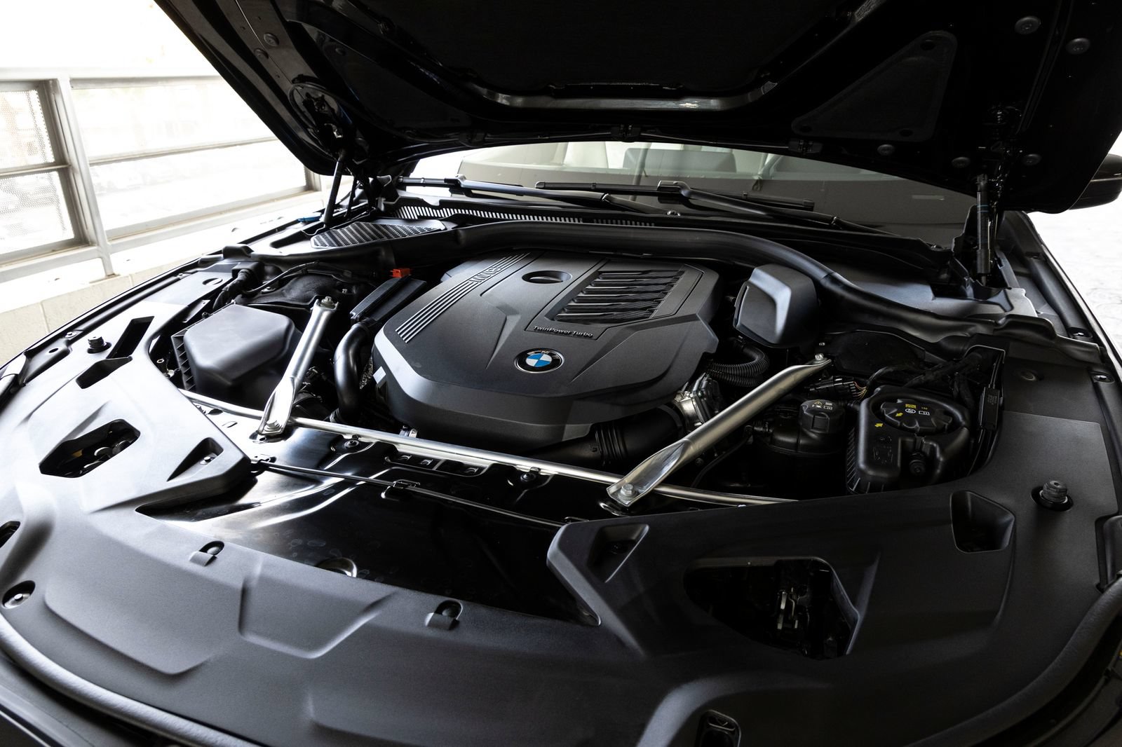 Certified 2025 BMW 840i xDrive AWD/4WD image 33