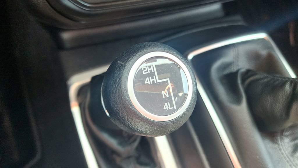 Used 2022 Jeep Gladiator Sport image 31