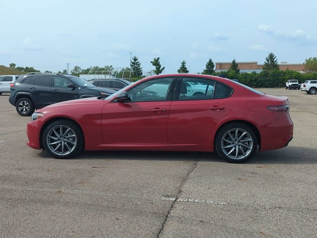 Used 2025 Alfa Romeo Giulia AWD image 6